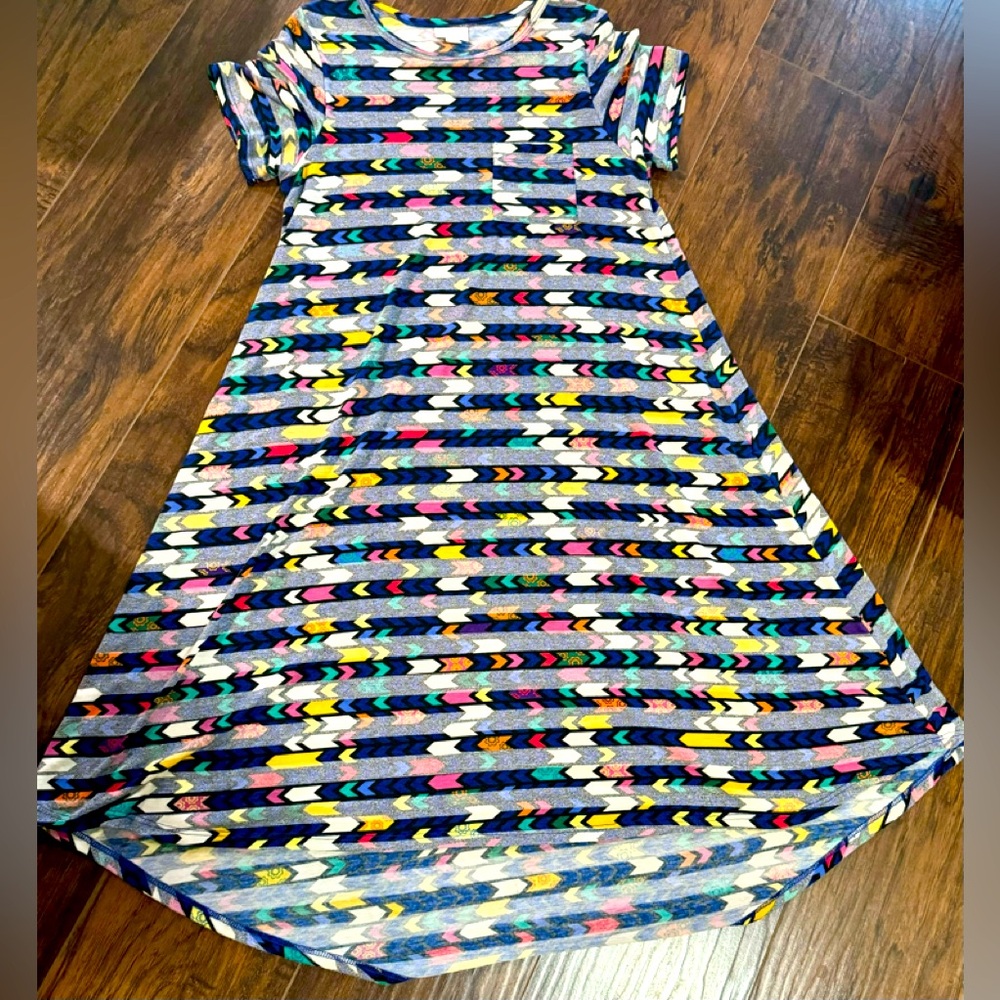 LuLaRoe Carly style short sleeve dress . Longer in front , shorter in back.
